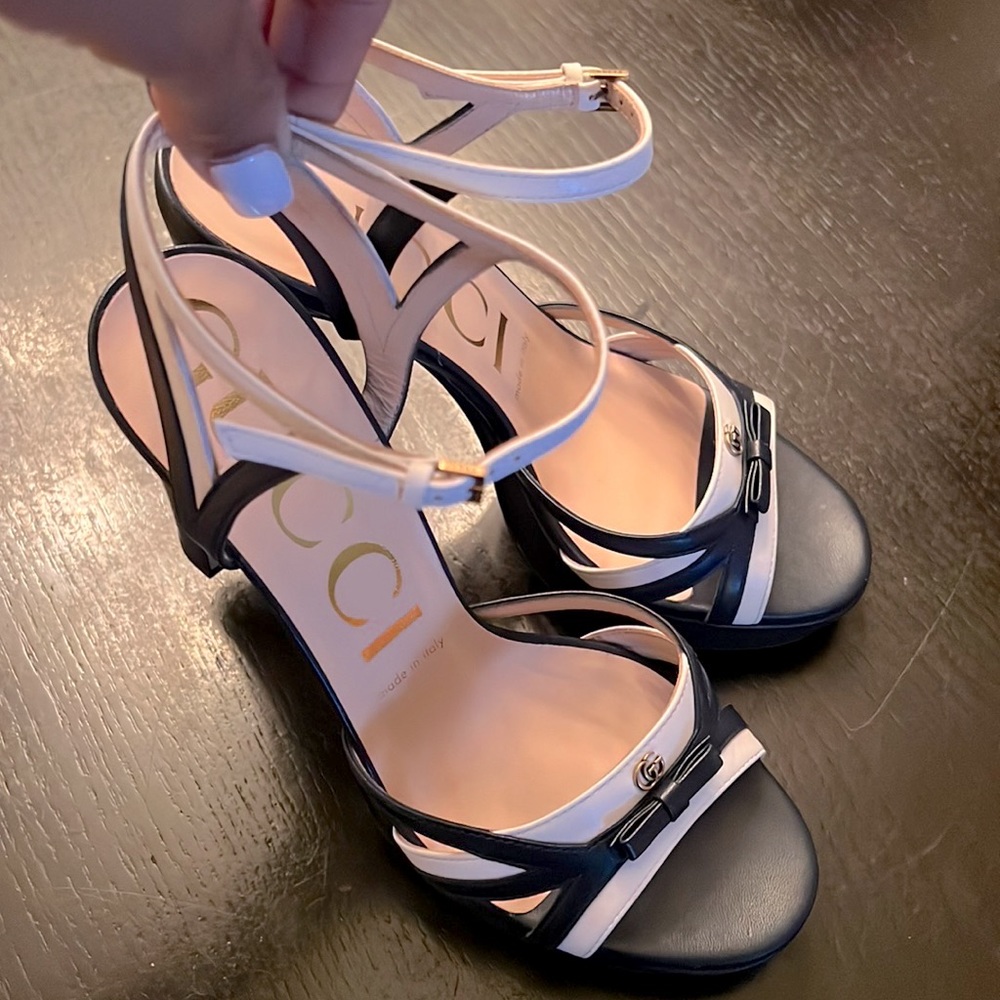 GUCCI navy blue & white platform heels-AUTHENTIC